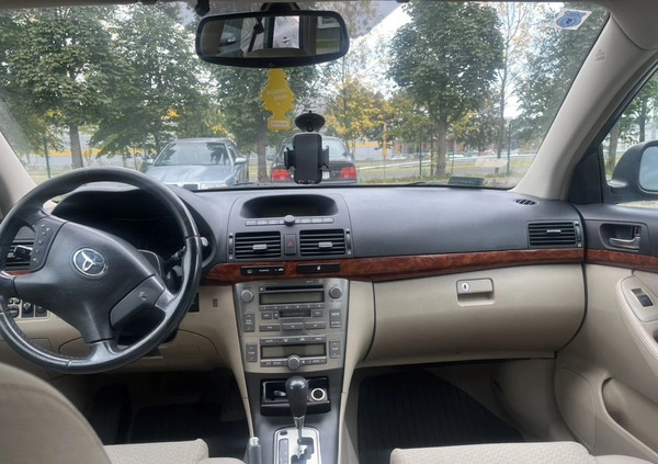 Toyota Avensis cena 12000 przebieg: 238000, rok produkcji 2005 z Lublin małe 92